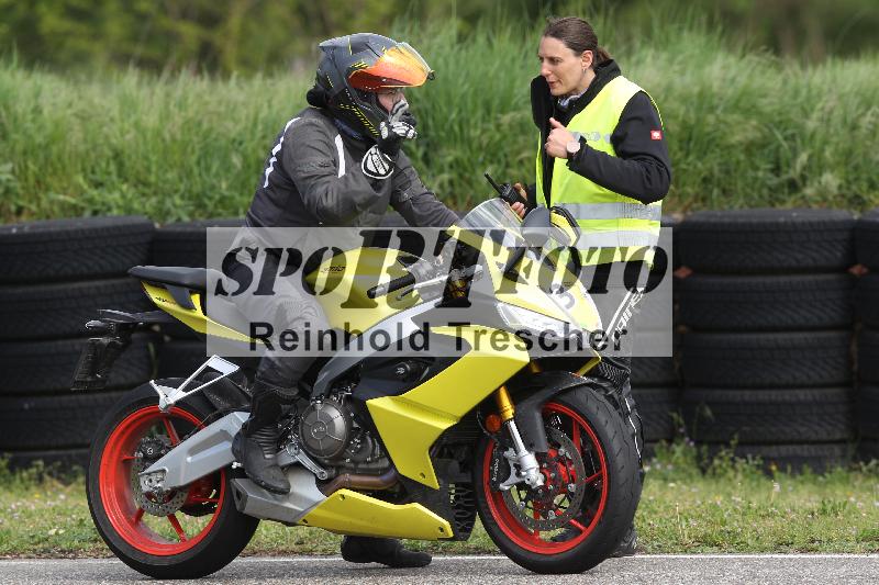 /Archiv-2025/10 23.04.2025 Cornu Master School ADR/gruen-vert/32